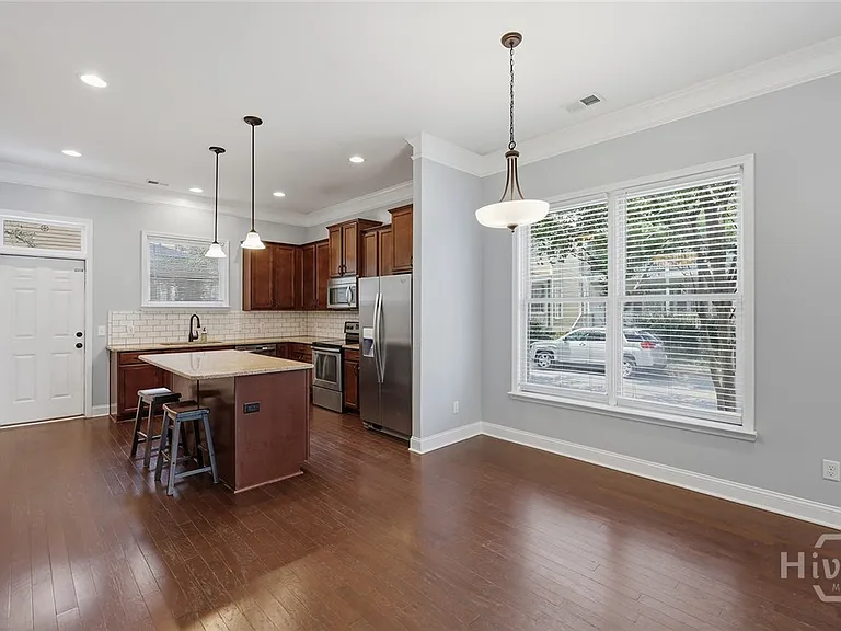 1701 Lincoln St — Photo 9