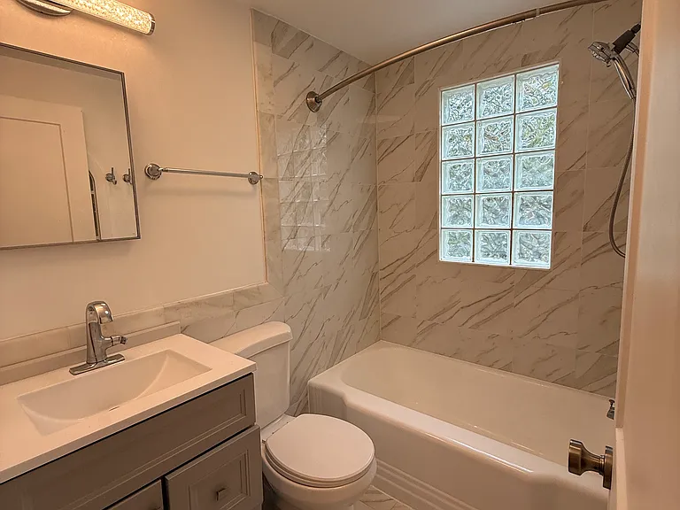 721 N Edison St — Photo 5