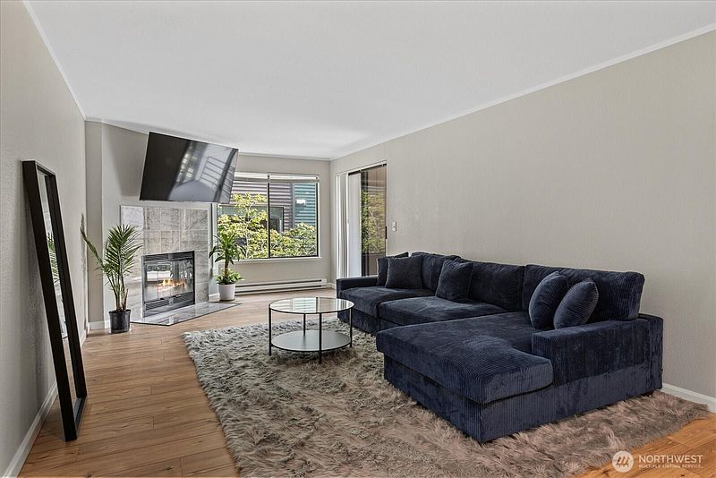 4th image of 3256 SW Avalon Street #203