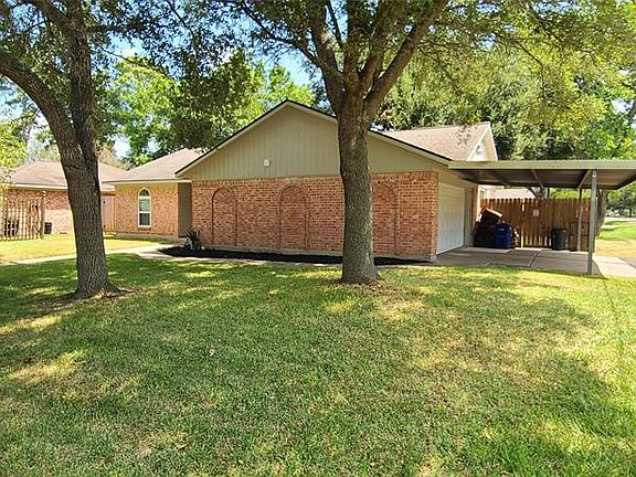 2nd image of 302 Tiegs St