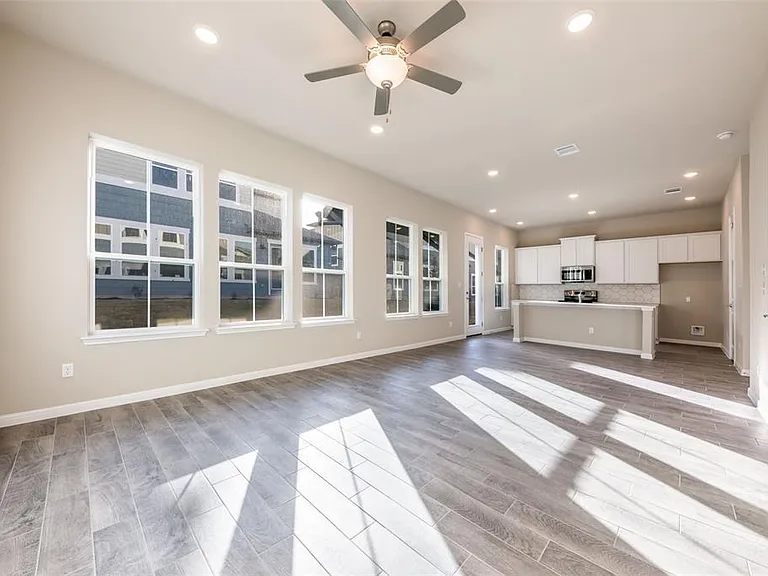 1015 Vista View Dr #2101 — Photo 2