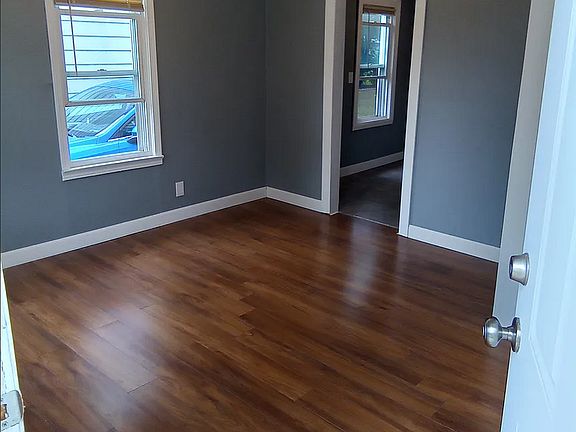 5th image of 2756 John B Ave