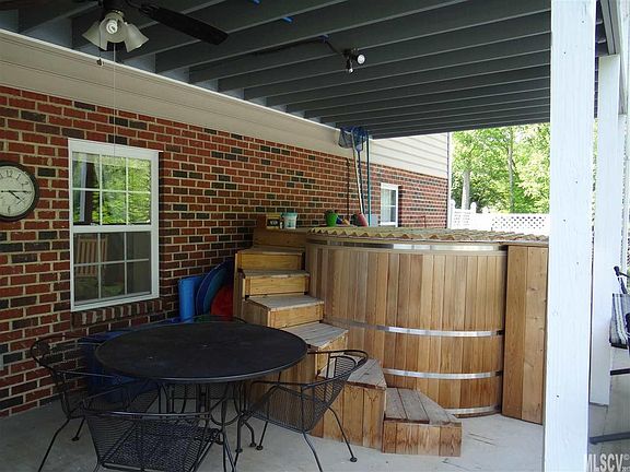 5th image of 125 Whitehall Ln