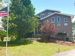 1218 Coral Reef Ct, New Bern, NC 28560