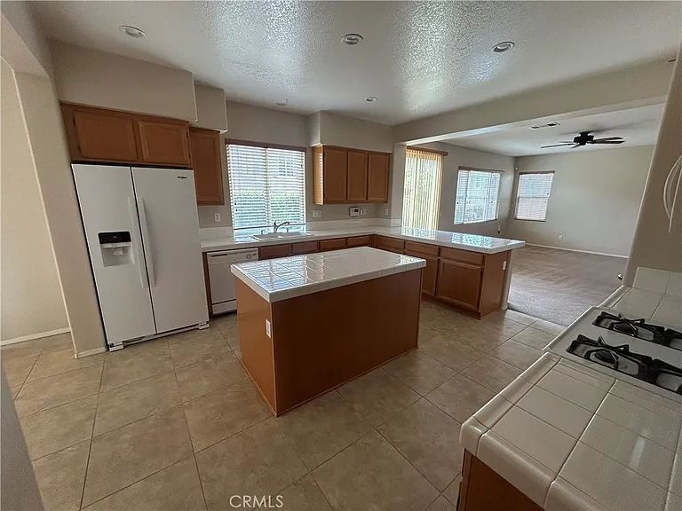 1531 Preston Dr — Photo 31