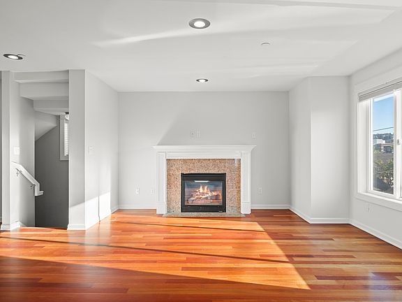 5th image of 1515 23rd Ave S #A