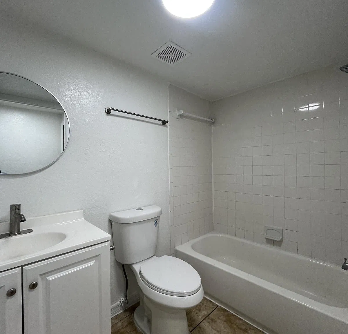 839 Woods Ave — Photo 3