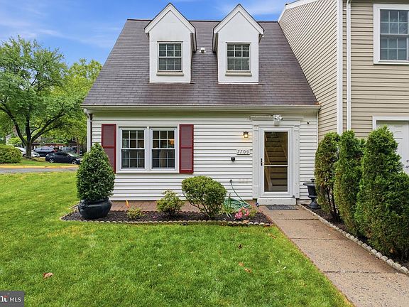 2nd image of 7709 Matisse Way
