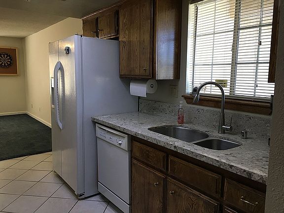 2nd image of 15077 Clovis St
