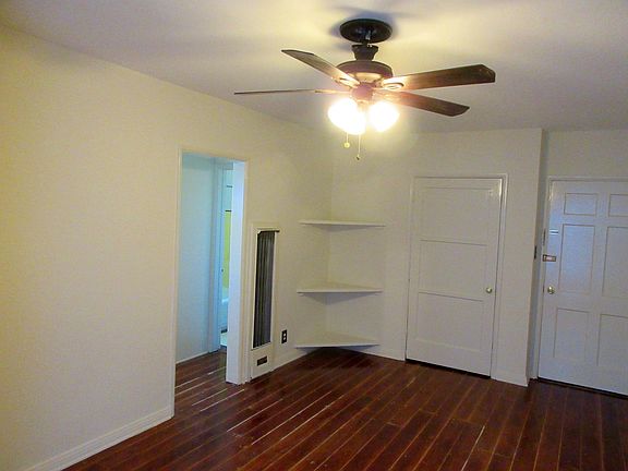5th image of 649 S Detroit St APT 11