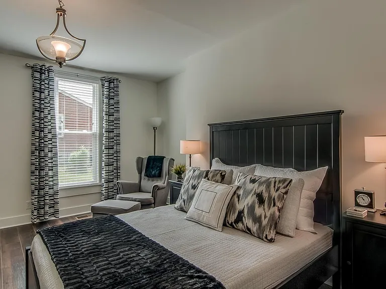 11 Waters Ave — Photo 15