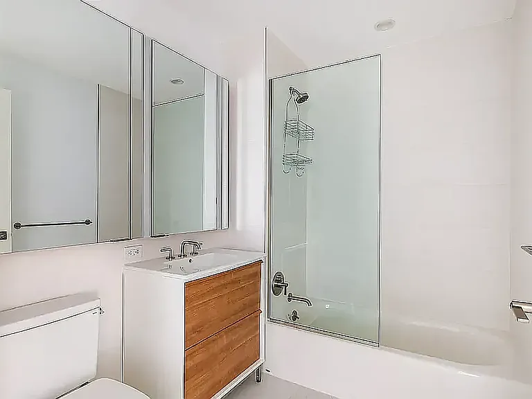 77 Commercial St #443N — Photo 3