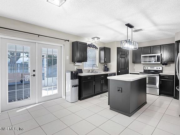 3rd image of 12555 STERLING RUN Court