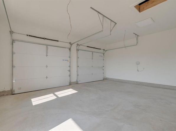 18450 Sweetwater Ln, Norman, OK 73072