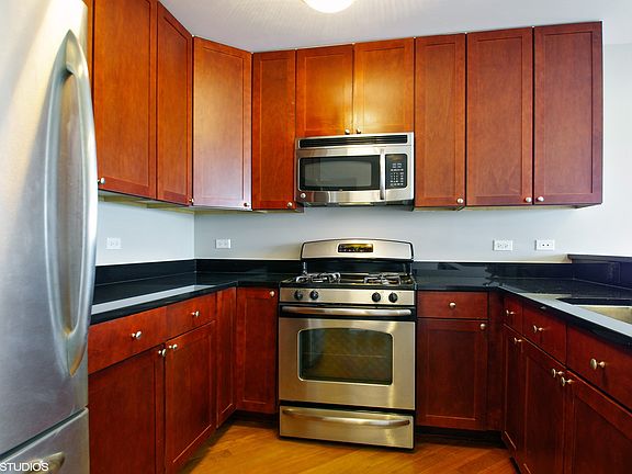 4th image of 2525 W Bryn Mawr Ave APT 501