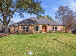 1801 Glenbrook Ct, Bedford, TX 76021