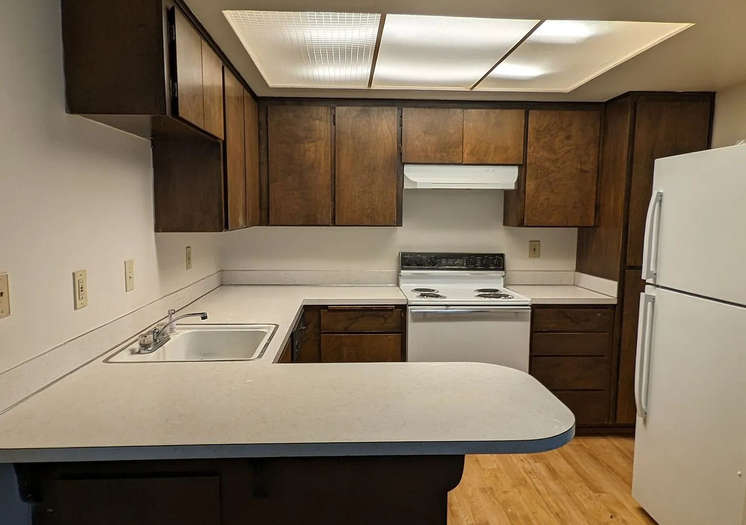 Rambler Townhome in Everett — Photo 3