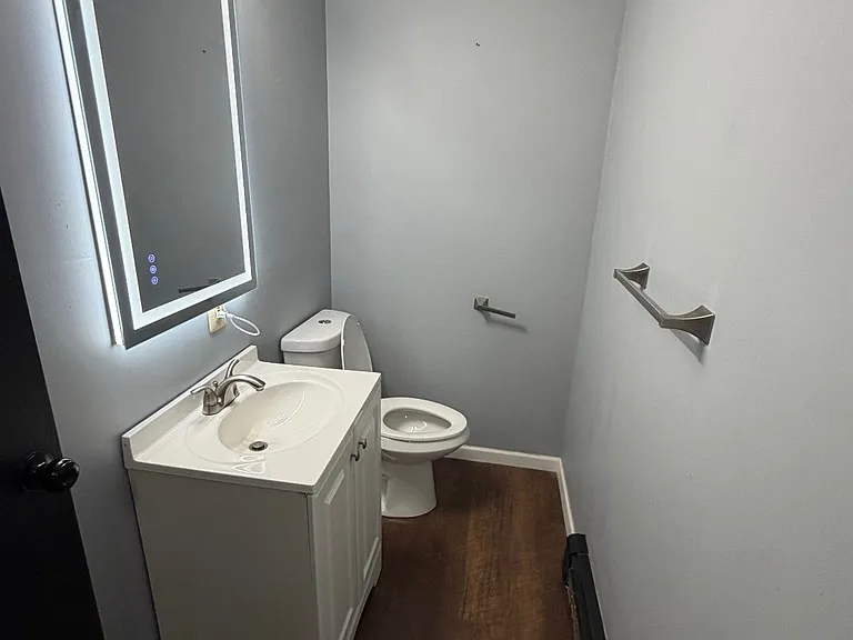 220 Emmett Ave — Photo 8