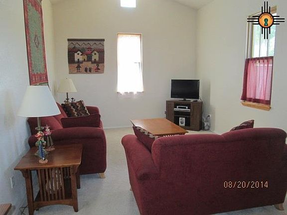 2nd image of 406 N 1st St
