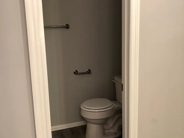 340 Yorkshire Cir — Photo 19