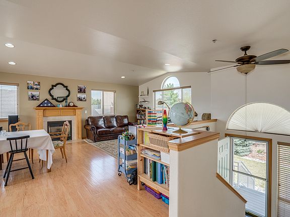 5th image of 2310 Canyon Hills Dr