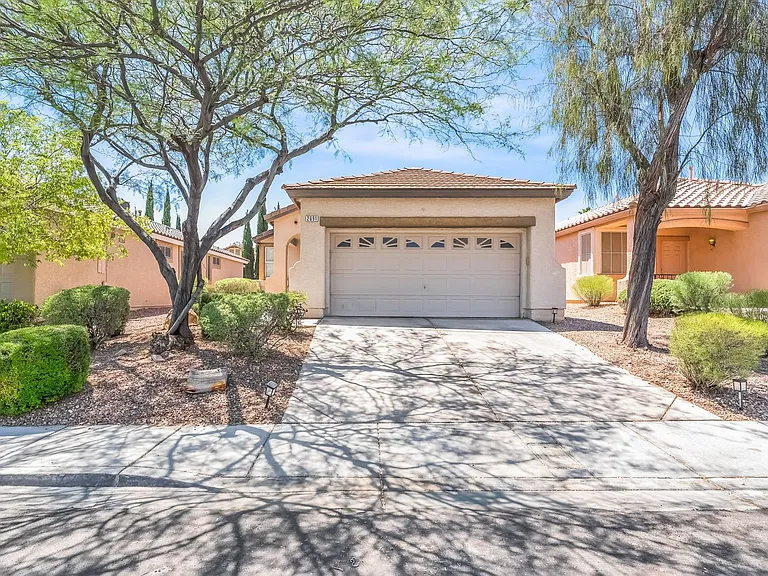 2691 Wind Spinner St — Photo 2