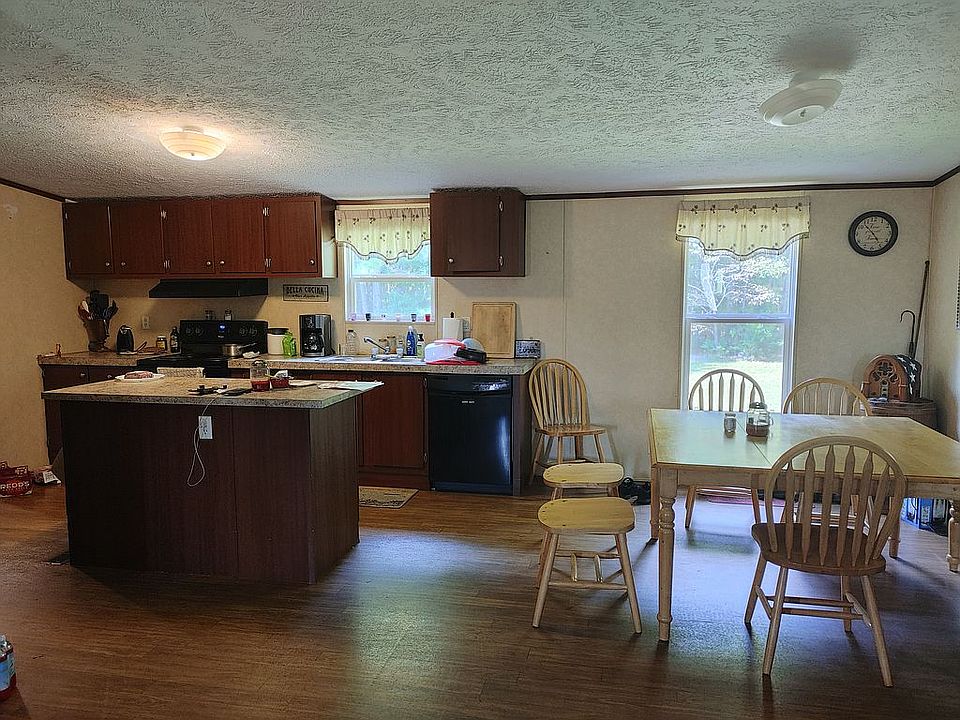 2nd image of 3204 Langfordville Rd