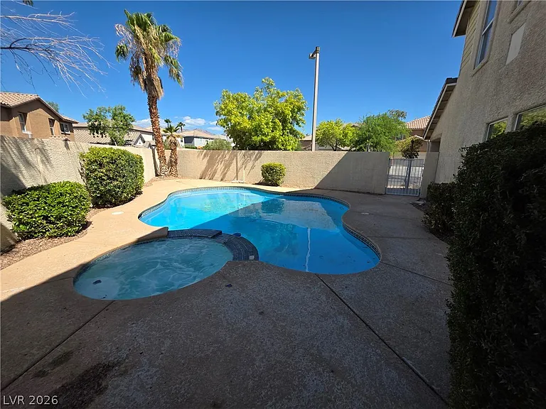 10799 Flame Vine Ct — Photo 10
