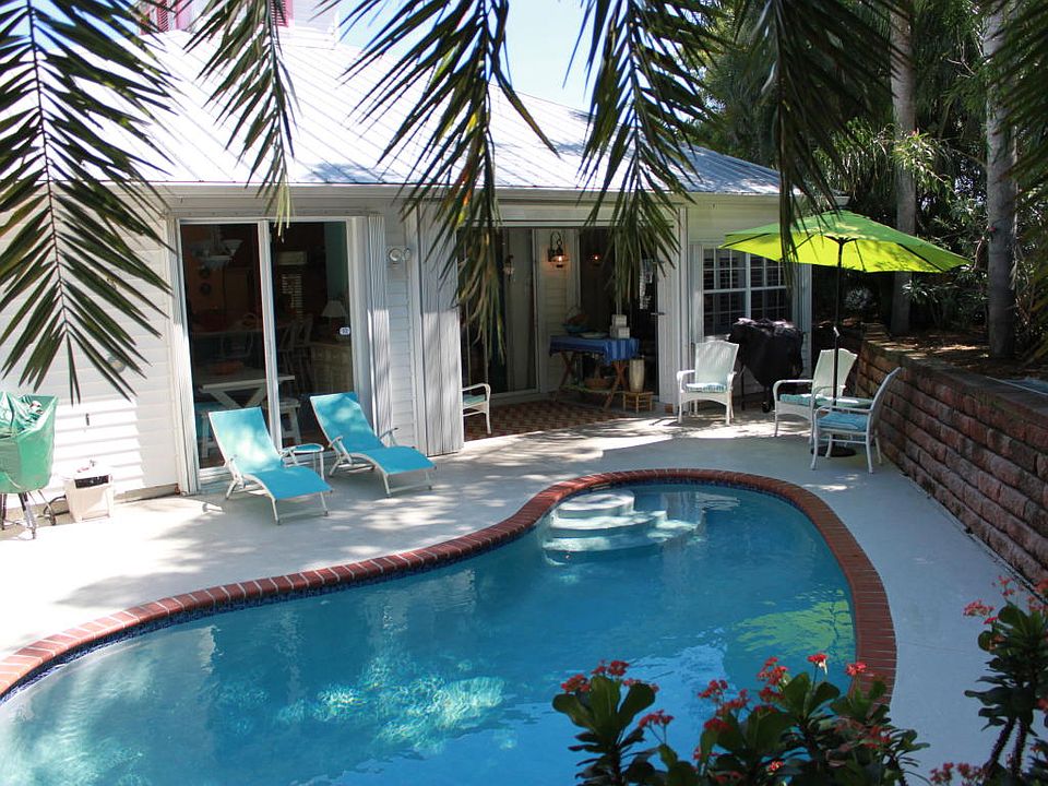 1st image of 137 Intracoastal Cir