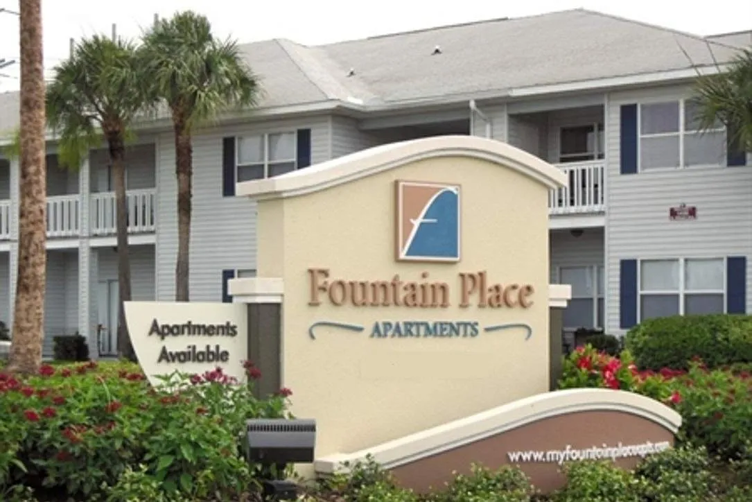 Fountain Place Apartments — Photo 1