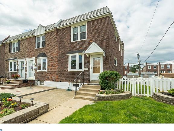 2nd image of 1058 Oakwood Dr