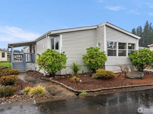 139 NE Saturn Lane, Bremerton, WA 98311