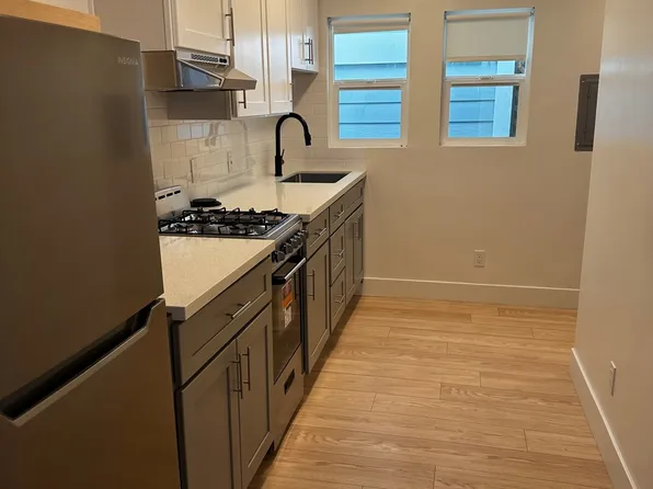 327 Locust St APT 2, Sausalito, CA 94965