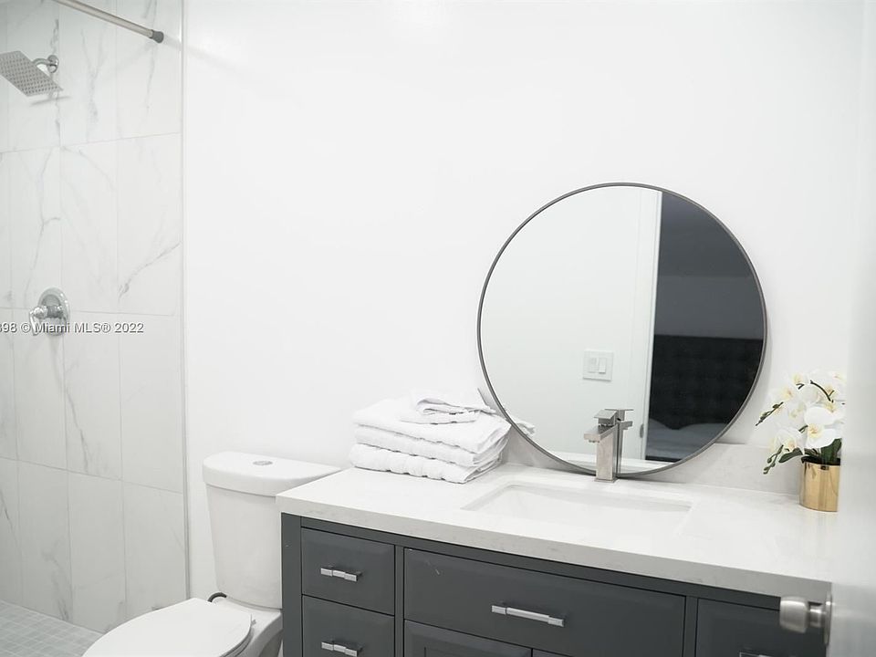 1st image of 520 NW 45th St #1