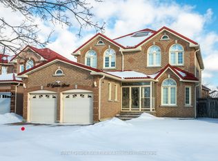 17 Walden St, Markham, ON L3S 3M1