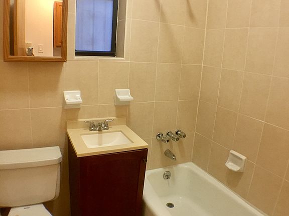 5th image of 3486 37th St #1G