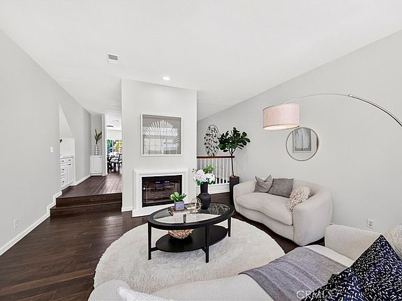 3rd image of 2825 Plaza Del Amo Unit 102