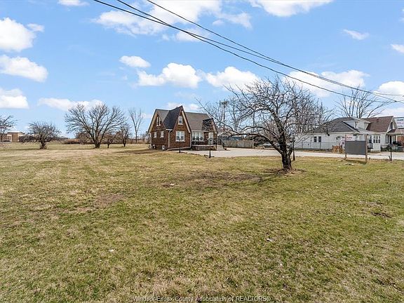 4th image of 4590 Walker Rd