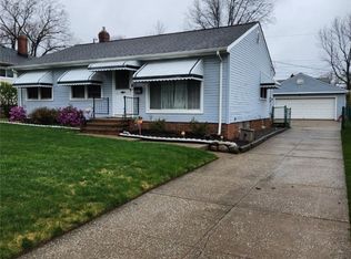 3180 Hilltop Dr, Parma, OH