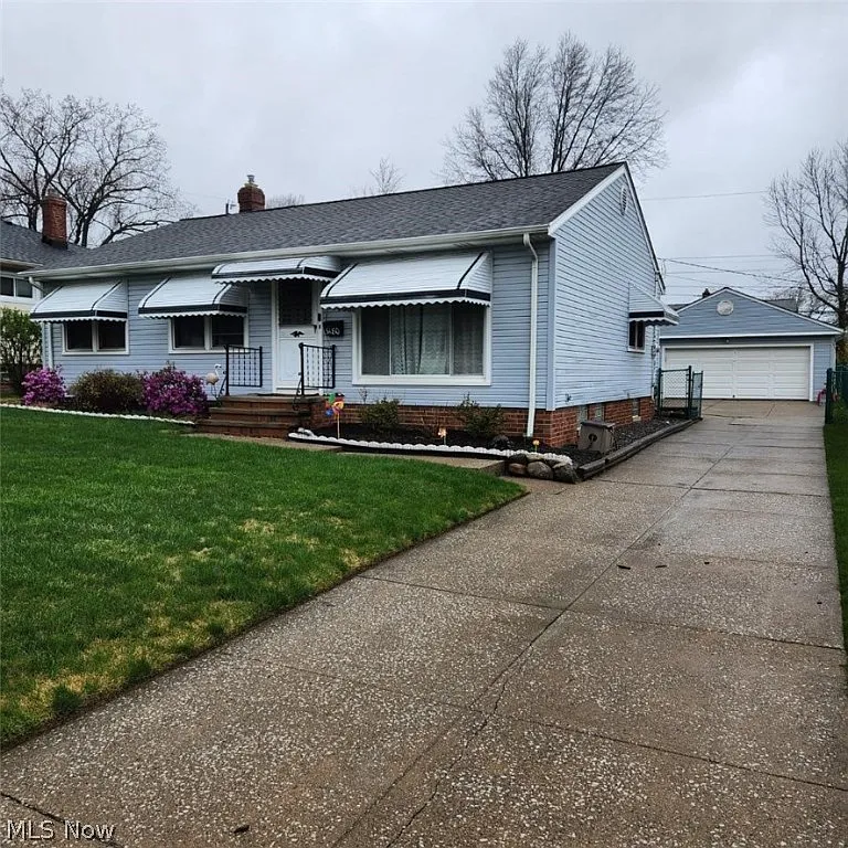 3180 Hilltop Dr photo 1