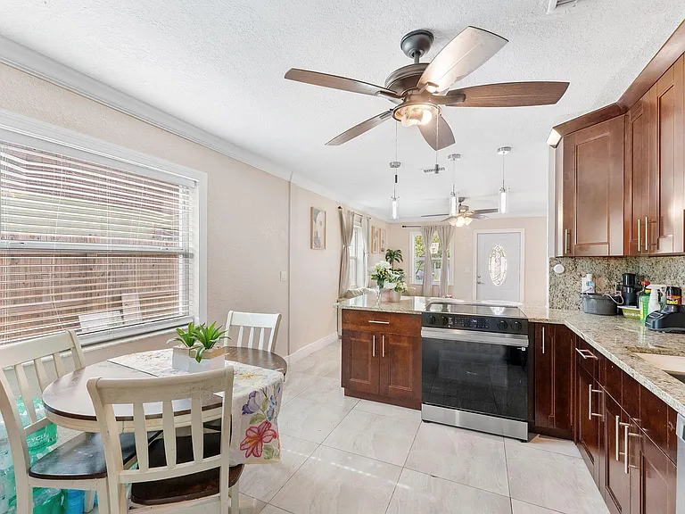 4830 Alberta Ave — Photo 15