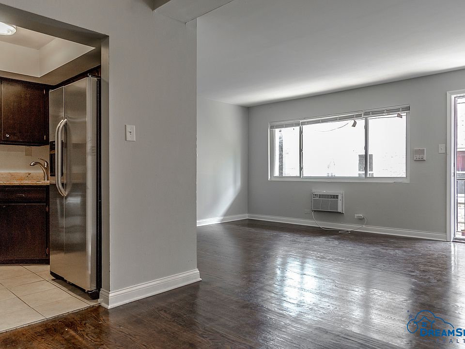 1st image of 6947 S Jeffery Blvd APT 3J