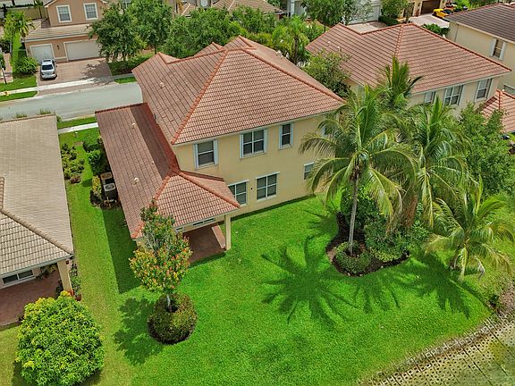 3rd image of 18062 SW 41st Street