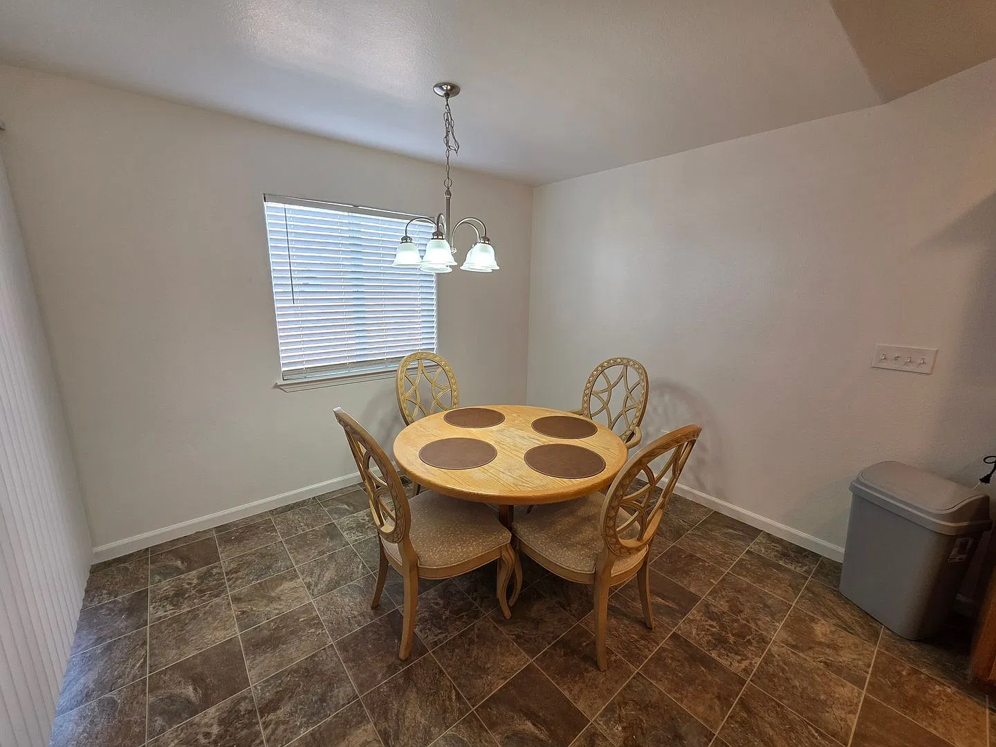 4562 Spaight Way Furnished unit — Photo 3