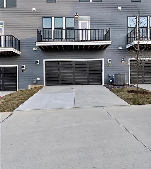306 Indigo Ct — Photo 2
