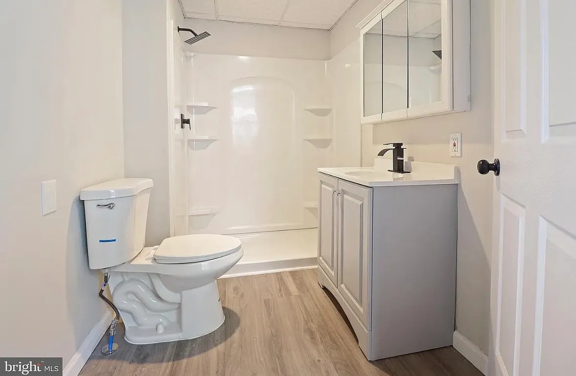 5 bed, 1524 sqft, $750 — Photo 1