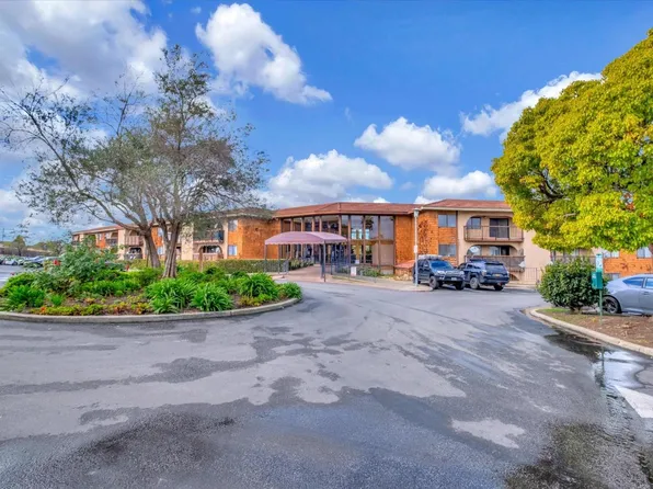 375 Clifford Ave APT 206, Watsonville, CA 95076