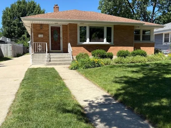 126 N Illinois Ave, Villa Park, IL 60181