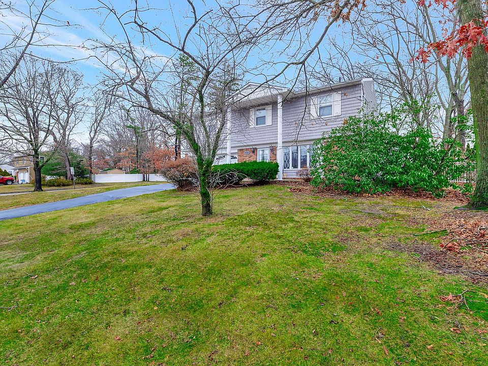 1st image of 65 Woodview Lane