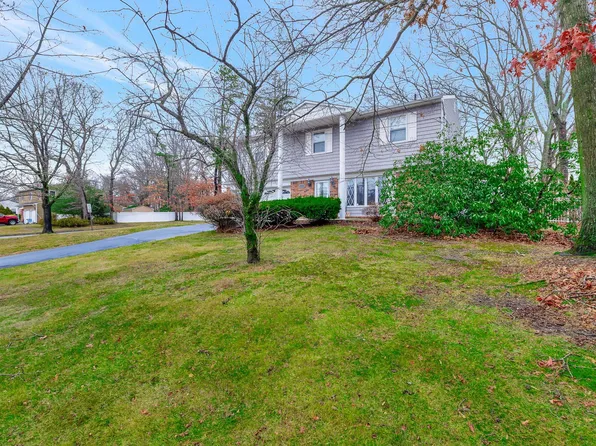 65 Woodview Lane, Centereach, NY 11720